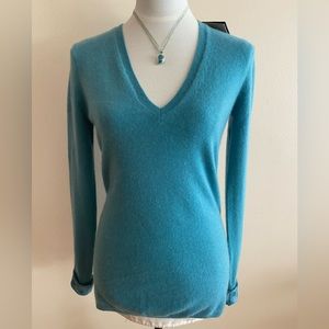 NEW Auth BURBERRY Brit cashmere v-neck SWEATER/top,pullover sz S-M